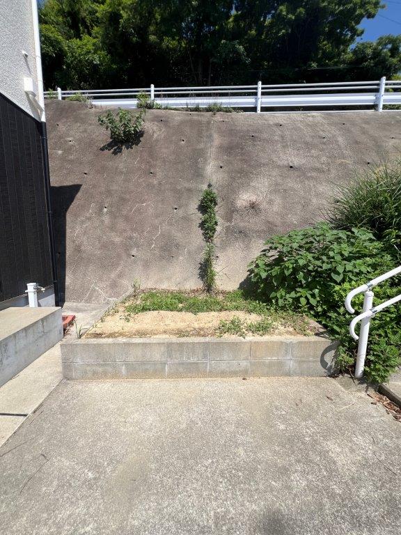 長崎市木鉢町中古住宅☆リビングから海を眺められる癒しのおうち♪太陽光発電＋蓄電池付きのオール電化でエコな暮らしを実現♪売電収入あり♪家事の効率化に配慮した間取り♪エアコンと照明器具付きで初期購入費用を抑えられます♪