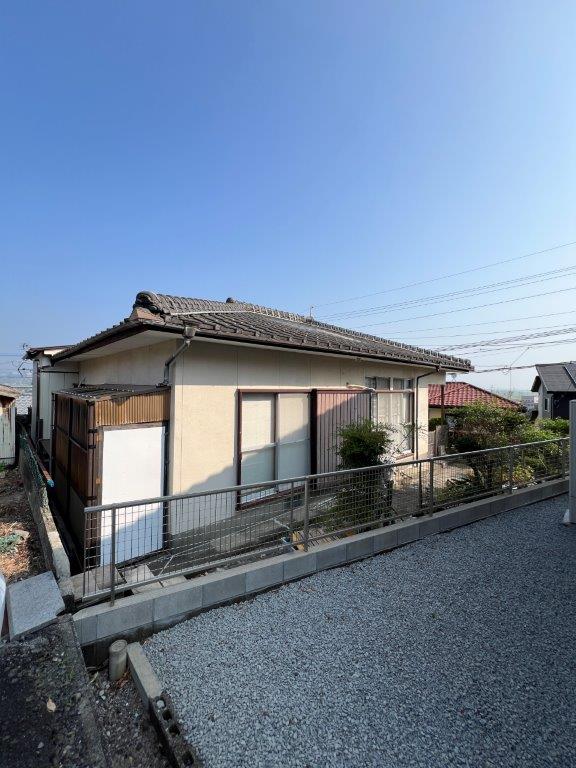 諫早市小野町中古住宅★小野団地内の平家建♪近隣に所有している駐車場１台分あります♪築年数は古いですが、お好みのお家にリフォームしてはいかがでしょうか♪