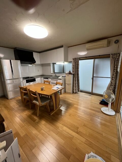 人気の平間町の中古戸建☆2012年築☆母屋と離れがあるので大家族や2世帯住宅・事務所兼自宅におすすめ☺約108坪の敷地が魅力です♪