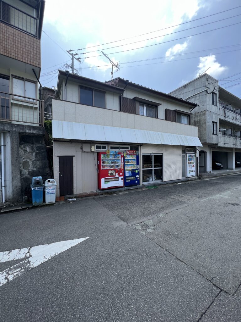 長崎市若竹町売地☆西北小学校前の古家付き売地です♪建築条件がないのでお好きなハウスメーカーで新築することができます☆