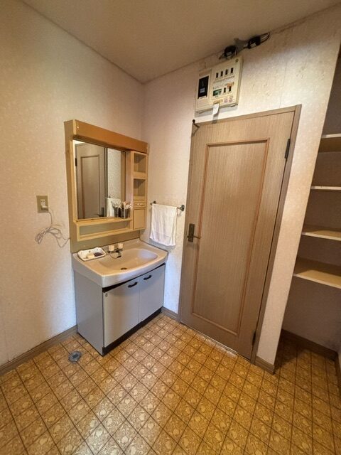 長崎市鶴の尾町★4LDK★中古戸建！自分好みにリフォームしませんか？現在空き家となっておりますのでいつでも内覧可能です♪お気軽にお問い合わせください(^^)/