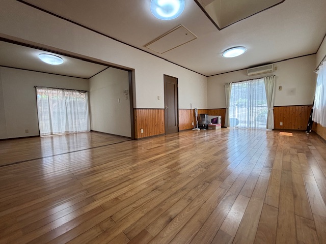 諫早市小長井町牧☆中古戸建☆建物の半分以上は一度、解体して平成16年に建て直ししております！ゆとりある間取です♪空家となっておりますので内覧可能です。お気軽にお問い合わせください♪